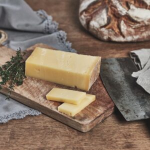 Biodynamisk Råmælksost - Hardtkäse